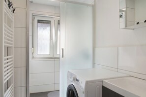 Interior - Apartment 'Wohnung 05' with Balcony and Wi-Fi (Waiblingen)