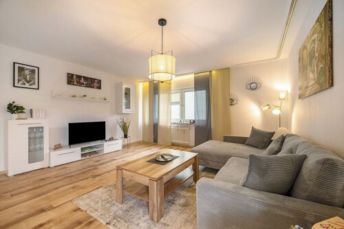 Ferienwohnung 'Neue 4 Zi Küche Bad Parknähe' mit Balkon und Wi-Fi