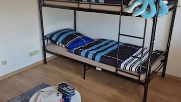 2 soverom, strykejern/-brett, wi-fi (inkludert) og sengetøy