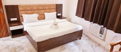 Deluxe-rum | Skrivbord och gratis wi-fi
