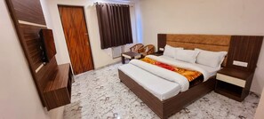 Superior Room | Desk, free WiFi - Hotel Daksh (Haridwar)