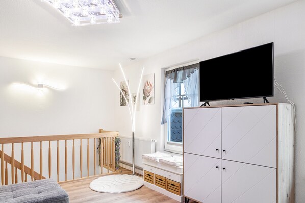 1 bedroom, iron/ironing board, free WiFi, bed sheets - Holiday Home 'Ferienhaus Bernoth' with Shared Pool, Shared Garden and Wi-Fi (Erfurt)