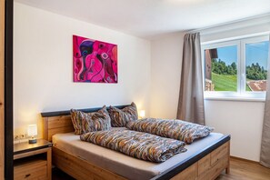 2 quartos, Wi-Fi de cortesia, roupa de cama