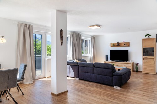 Appartement "Manu's Bergblick" avec vue sur les montagnes, terrasse privée et Wi-Fi