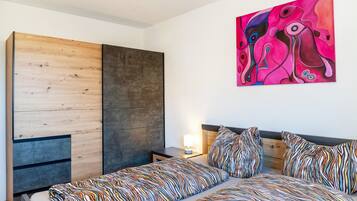 2 bedrooms, free WiFi, bed sheets