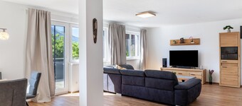 Apartment 'Manu's Bergblick' with Mountain View, Private Terrace and Wi-Fi