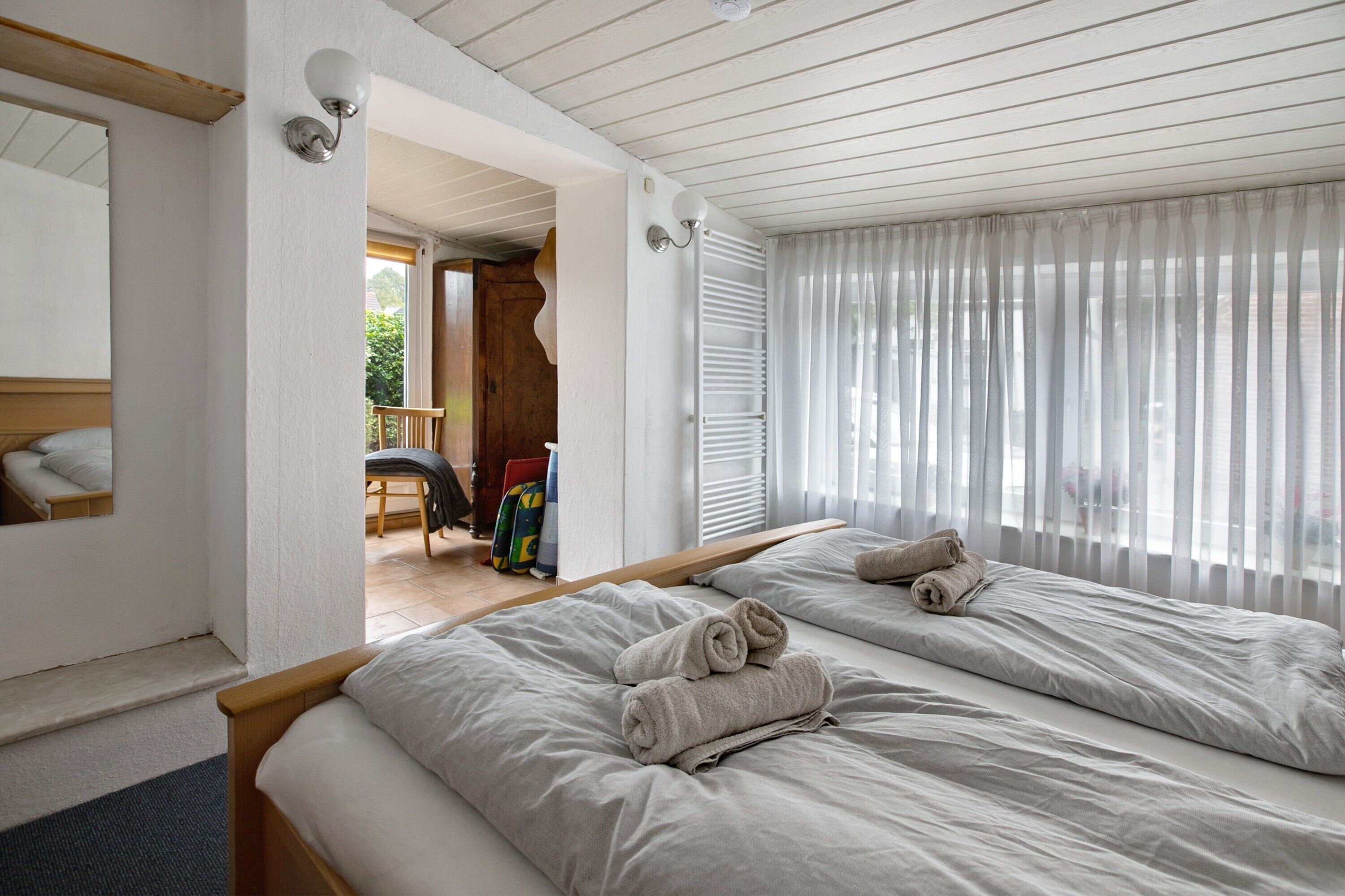 3 bedrooms, free WiFi, bed sheets