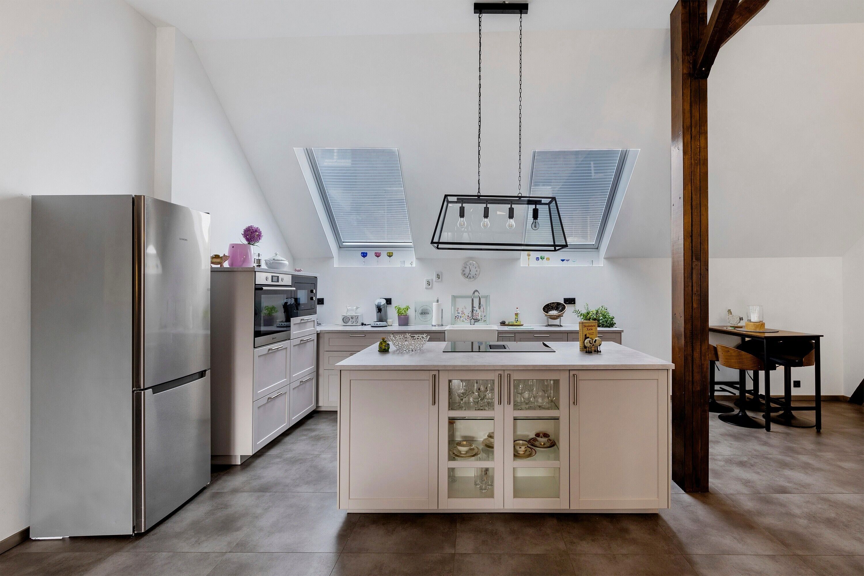 冷蔵庫、電子レンジ、オーブン、食器洗い機