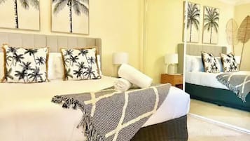 3 bedrooms, iron/ironing board, WiFi, bed sheets