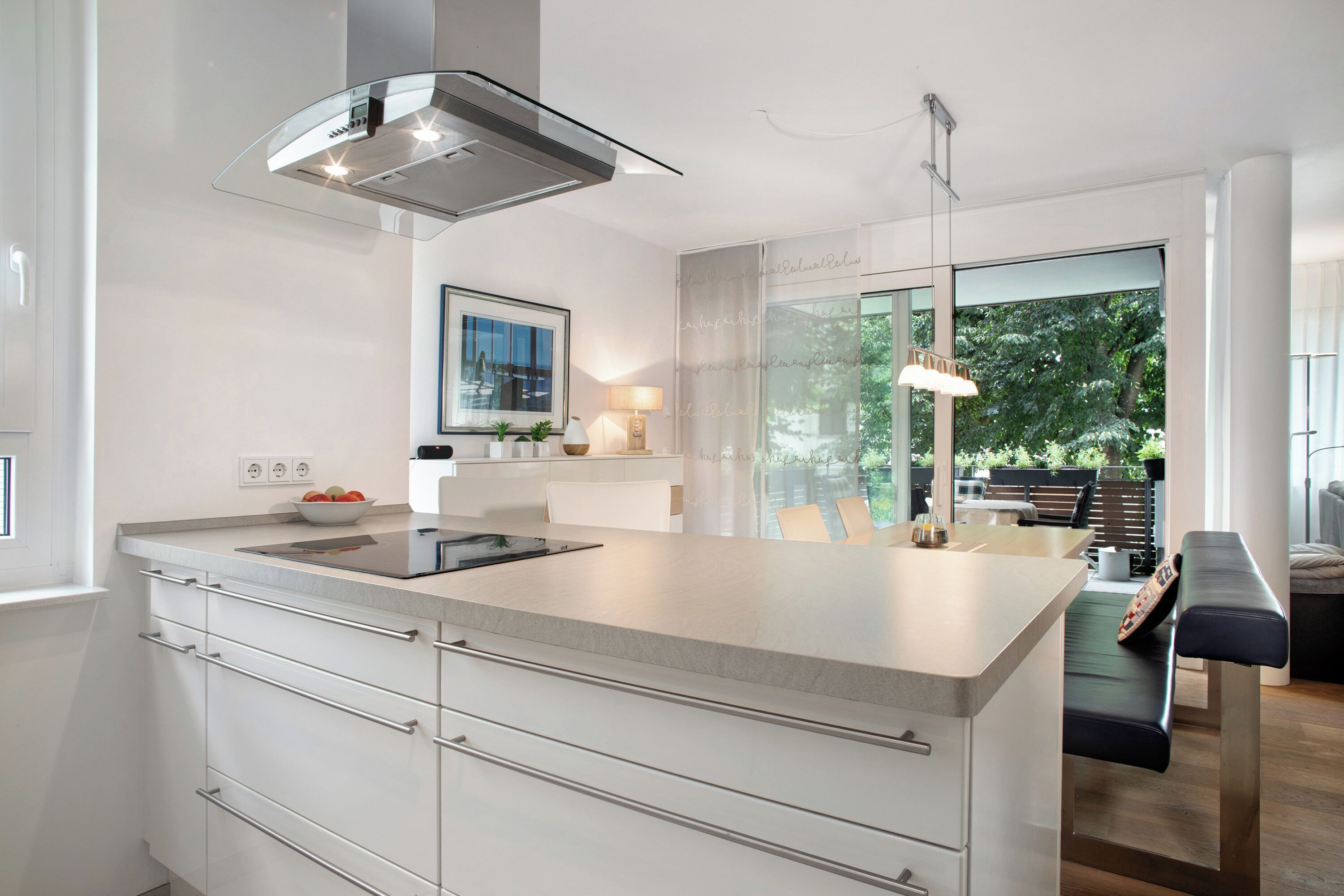 Réfrigérateur, four, plaque de cuisson, lave-vaisselle