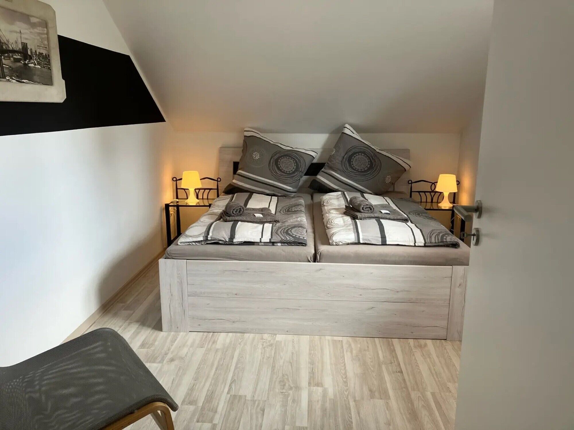 3 多间卧室、免费 WiFi、床单