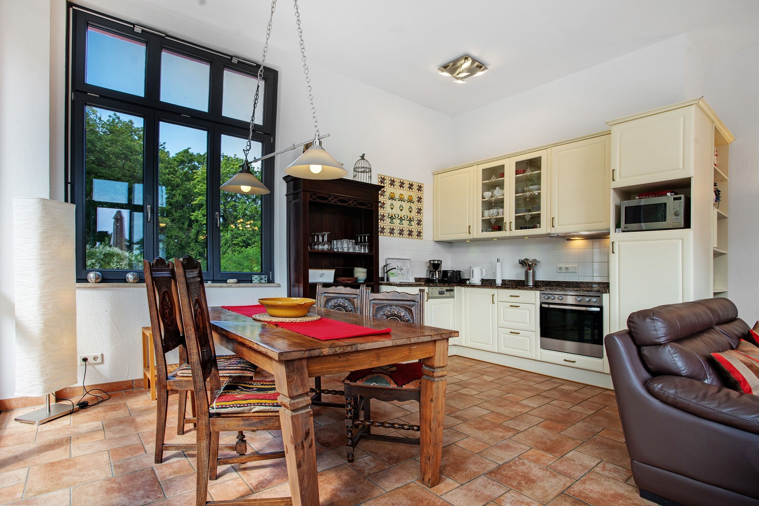 Kühlschrank, Mikrowelle, Geschirrspüler