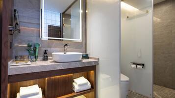 Camera Superior con 2 letti singoli | Bagno | Pantofole