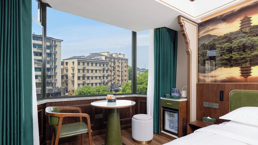 Nostalgia S Hotel(Hangzhou West Lake & Hefang Old Street)
