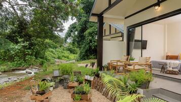 Grand Room, Balcony, River View | Terrace/patio