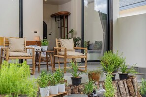 Grand Room, Balcony, River View | Terrace/patio