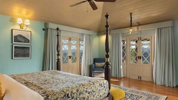 Lane Suite | Mountain view