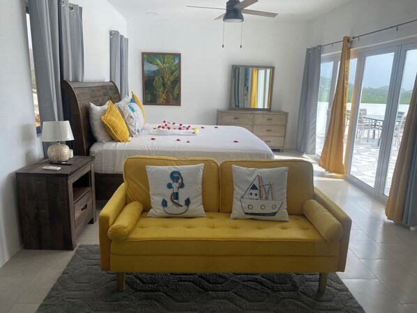 4 bedrooms, iron/ironing board, WiFi, bed sheets