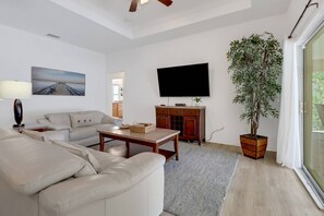 Unclassified image, 5 of 44, button - Private Heated Pool, Minutes to Bonita Beach, Shopping & Dining! Over $100 of Free Daily Activities! (Bonita Springs)