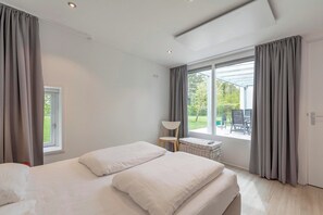 2 bedrooms, free WiFi - Duinland 146 for 4 guests with garden (Sint Maartenszee)