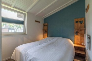 2 عدّة غرف نوم وسرير سفر وواي فاي مجانًا