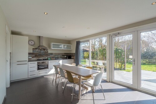 Holiday Home Callantsoog with Jacuzzi