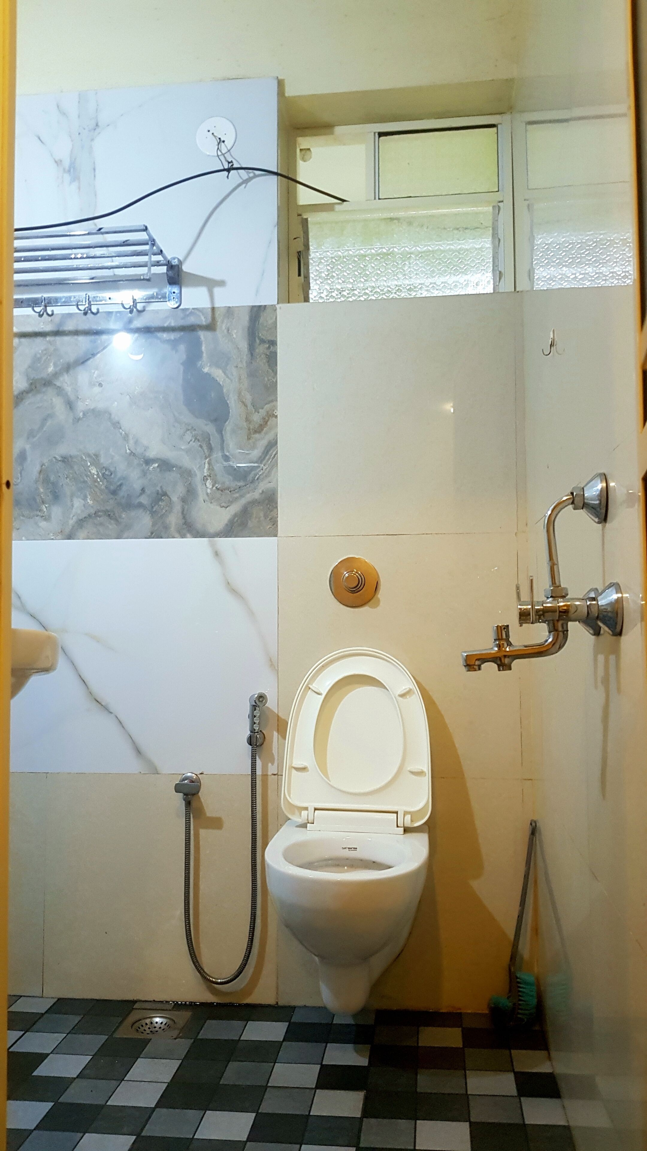 Family Room | Bathroom | Shower, designer toiletries, towels, soap