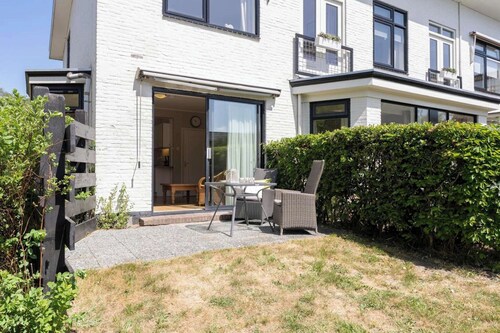 Cozy Texel Retreat with Garden
