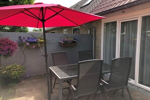 Outdoor dining - Duinroosweg 83 near Callantsoog village square (Callantsoog)