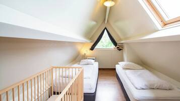 4 slaapkamers, reisbedje, gratis wifi