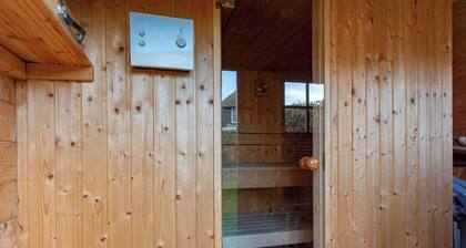 De Buitenplaats 145 Villa mit Sauna