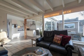 Smart TV, fireplace - Bungalow in Sint Maartenszee near Beach (Sint Maartenszee)