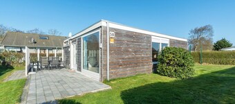 Bungalow in Julianadorp near Sandy Beach