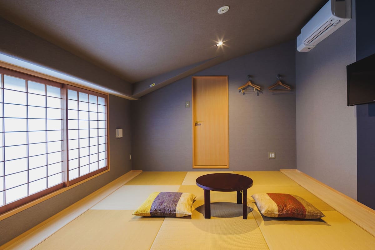 熨斗/熨衫板、免費 Wi-Fi、床單