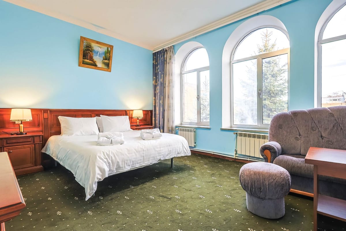 Deluxe Double Room | WiFi (free), bed sheets
