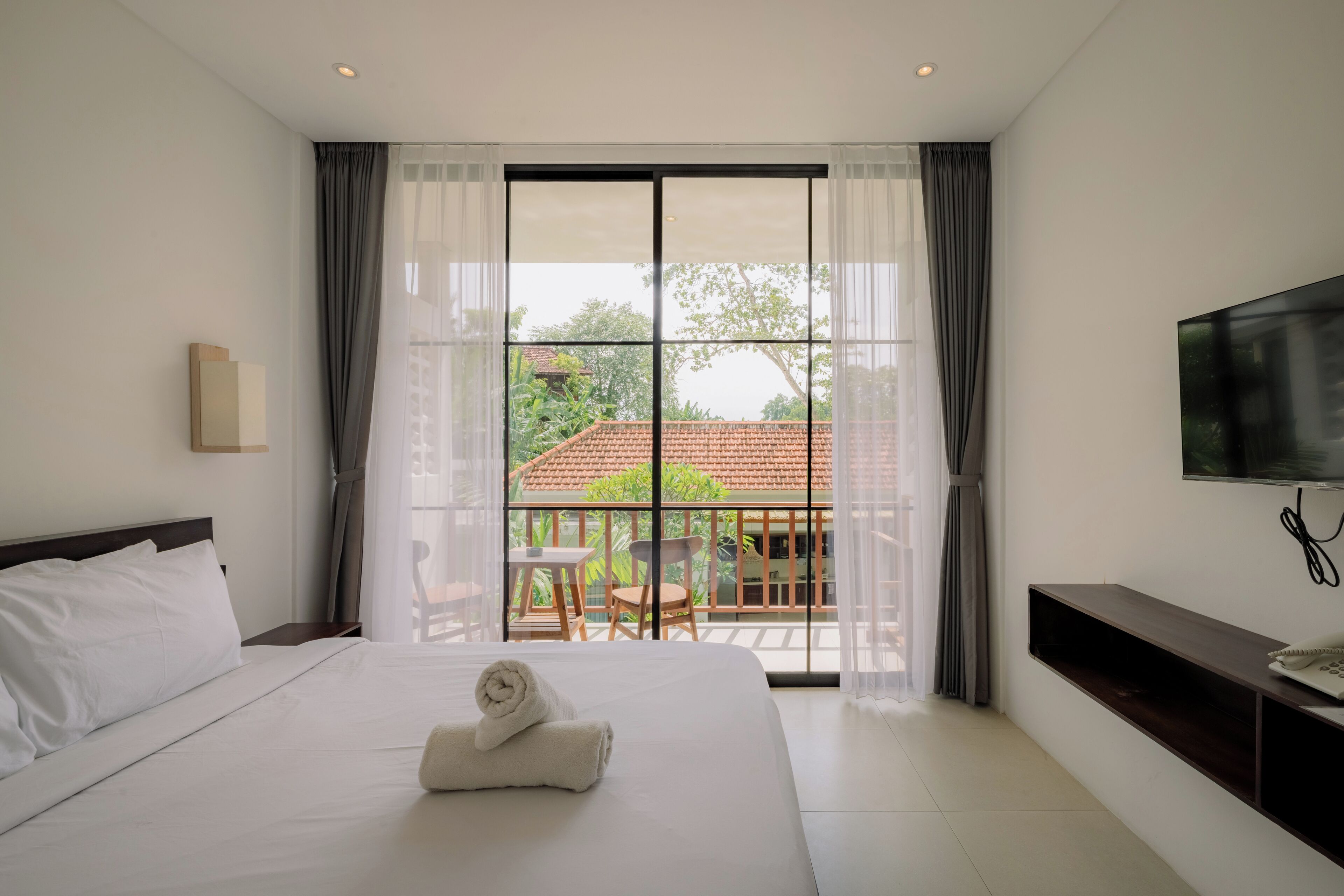 Chambre Double Deluxe, vue piscine | Chambres insonorisées, Wi-Fi gratuit, draps fournis