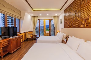 Zimmersafe, Schreibtisch, schallisolierte Zimmer, kostenloses WLAN