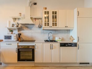 Fridge, microwave, oven, dishwasher - Baita Mirtillo by Interhome (Gera Lario)