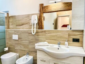 Hair dryer, towels - Baita Mirtillo by Interhome (Gera Lario)
