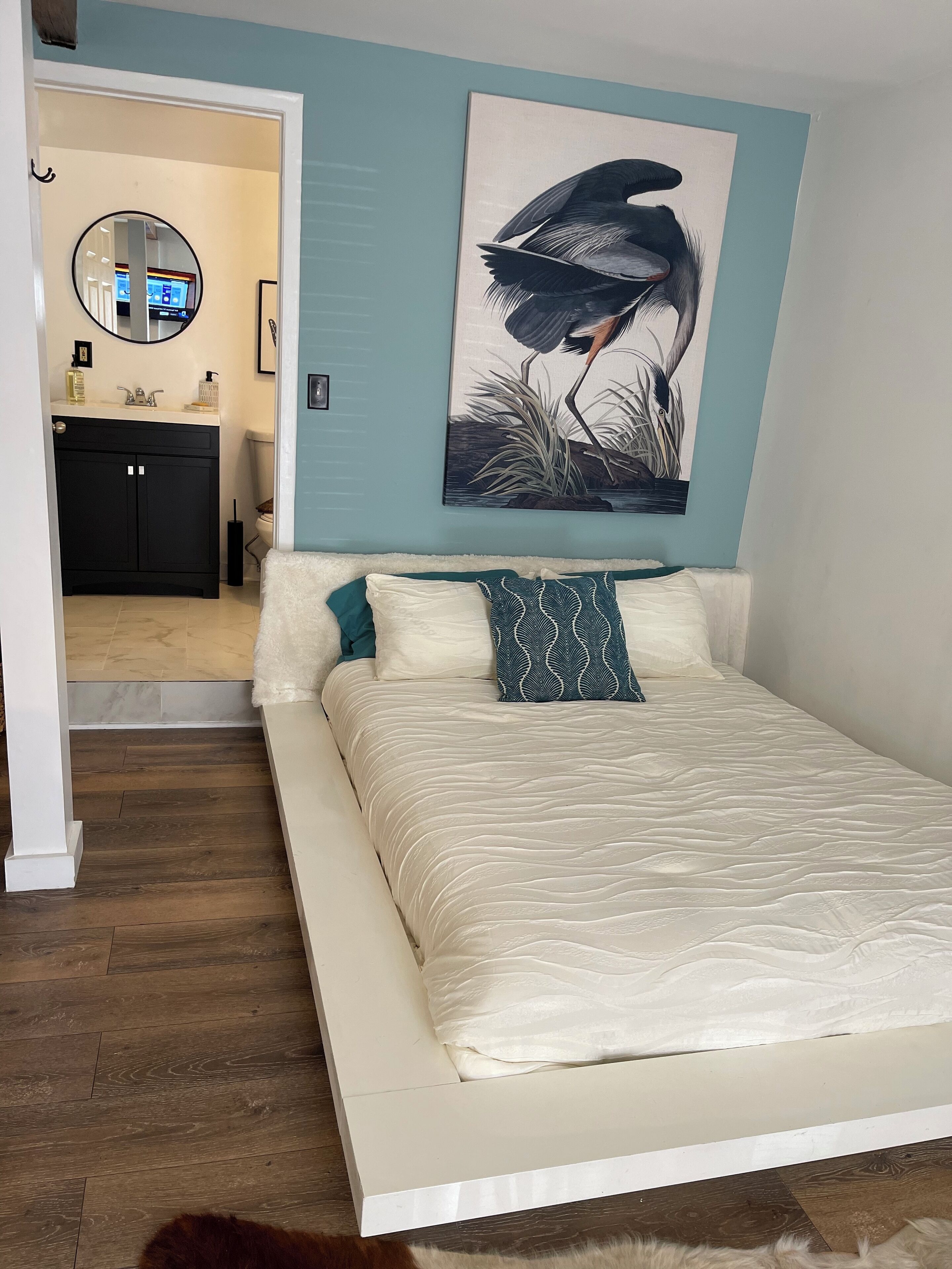 Cozy guesthouse, conveniently located to many  Los Angeles attractions 
