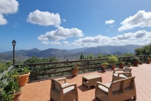 Terrace/patio - Villa Acanthos Panoramic Terrace Espero Apartment (Sicilia)
