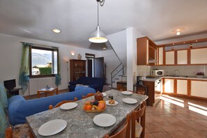 Familienhaus, Mehrere Schlafzimmer, 2 Bäder, Bergseite (Belvedere) | Eigene Küche | Kühlschrank, Mikrowelle, Ofen, Herdplatte