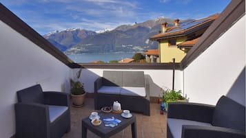 Family House, Multiple Bedrooms, Mountainside (Belvedere A) | Teres atas bumbung