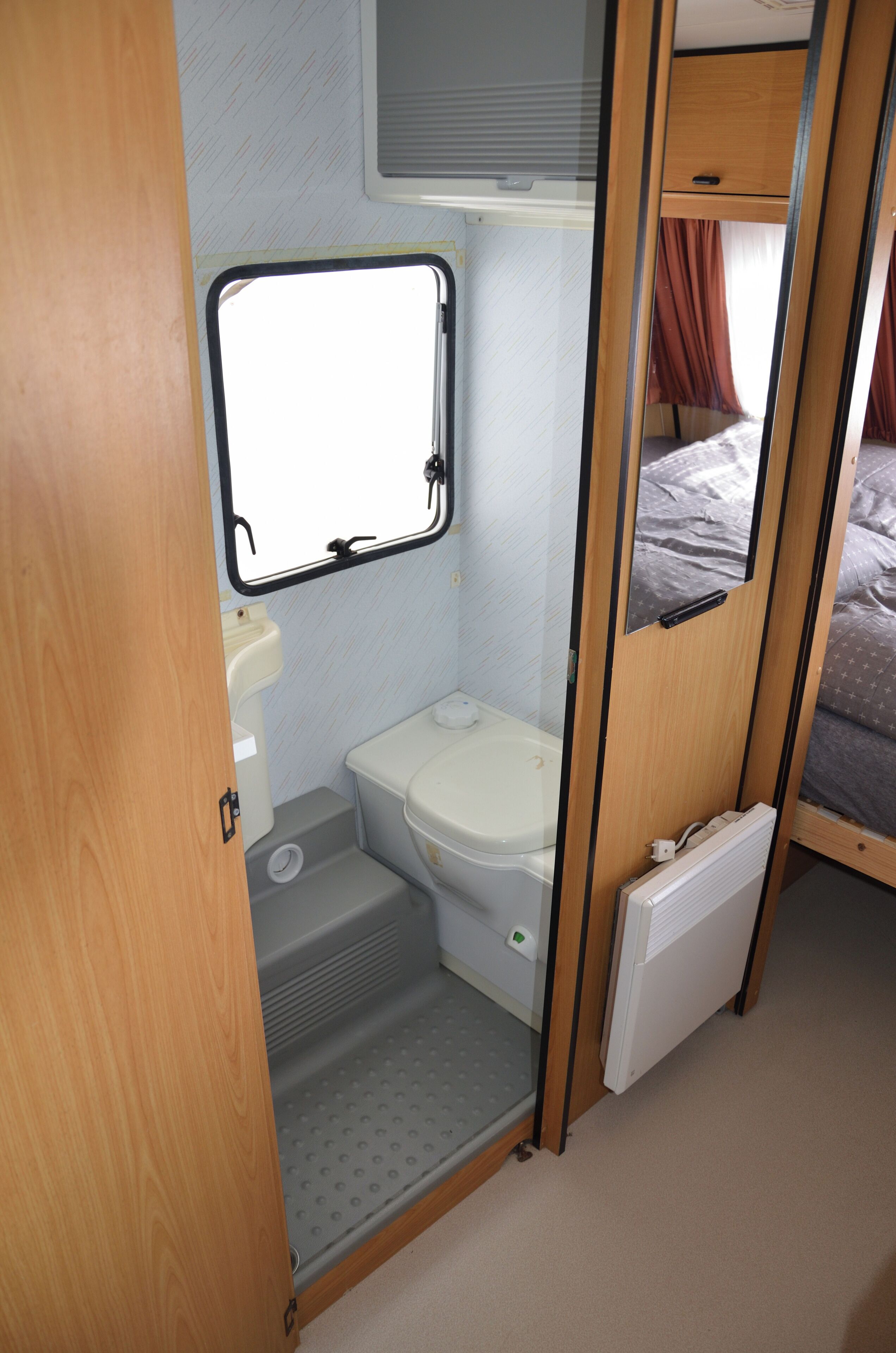 1 habitación y ropa de cama 