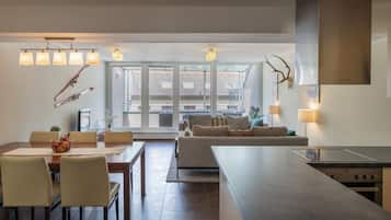 Comfort Apartment, Balcony, Mountain View | Private kitchen | Highchair