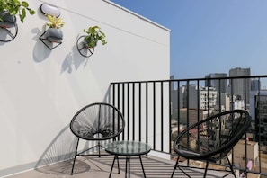 Property grounds - w* | Glorious 1BR w/ Perfect Balcony in Miraflores (Miraflores)