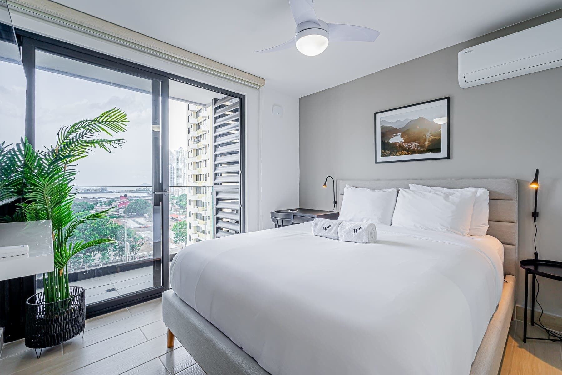 1 makuuhuone, työpöytä, silitysrauta/-lauta, Wi-Fi