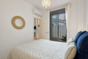 2 bedrooms, down comforters, individually decorated - Solaga - Birgit (Málaga)