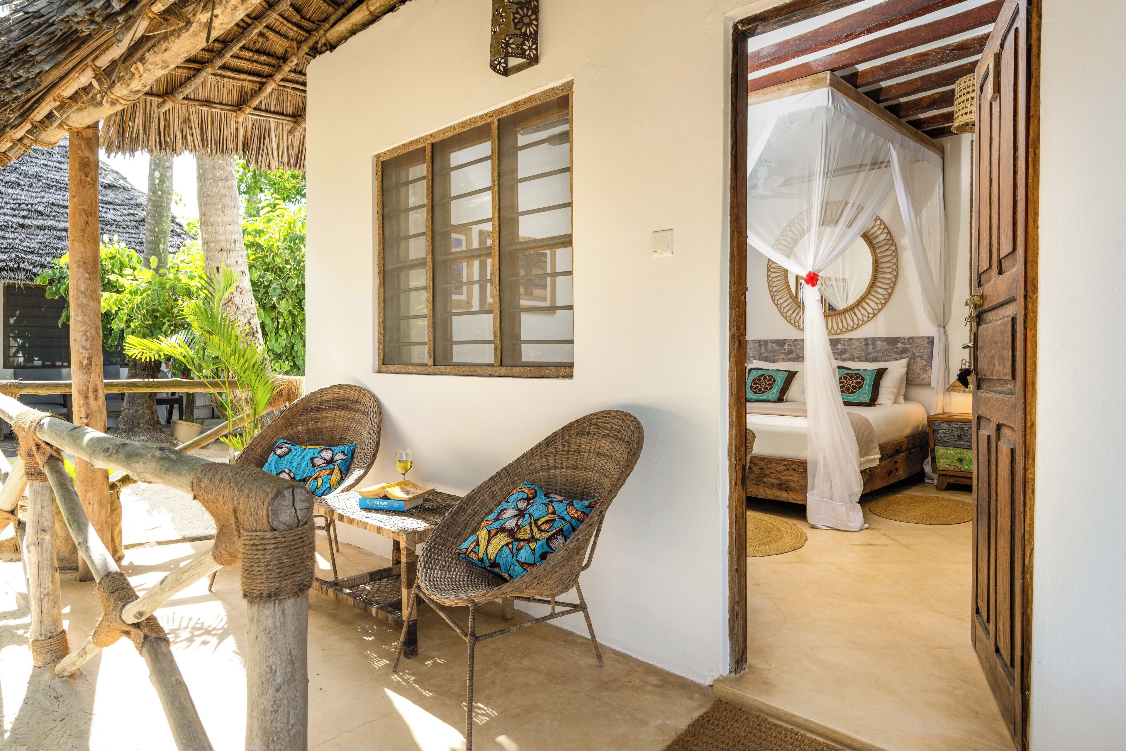 Bungalow, Sea View | Iron/ironing board, bed sheets