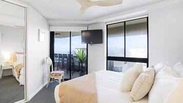 3 bedrooms, iron/ironing board, travel crib, free WiFi